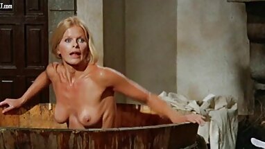 Gái đầu tiên trong phim sexxhan quoc cận cảnh