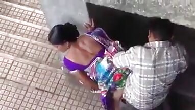 Xem gai han quoc xnxx ra Nước Mẹ và cô, cô gái trẻ